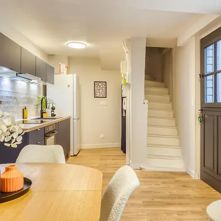 度假居 L'adresse Beauvoisine 2 Terrasse